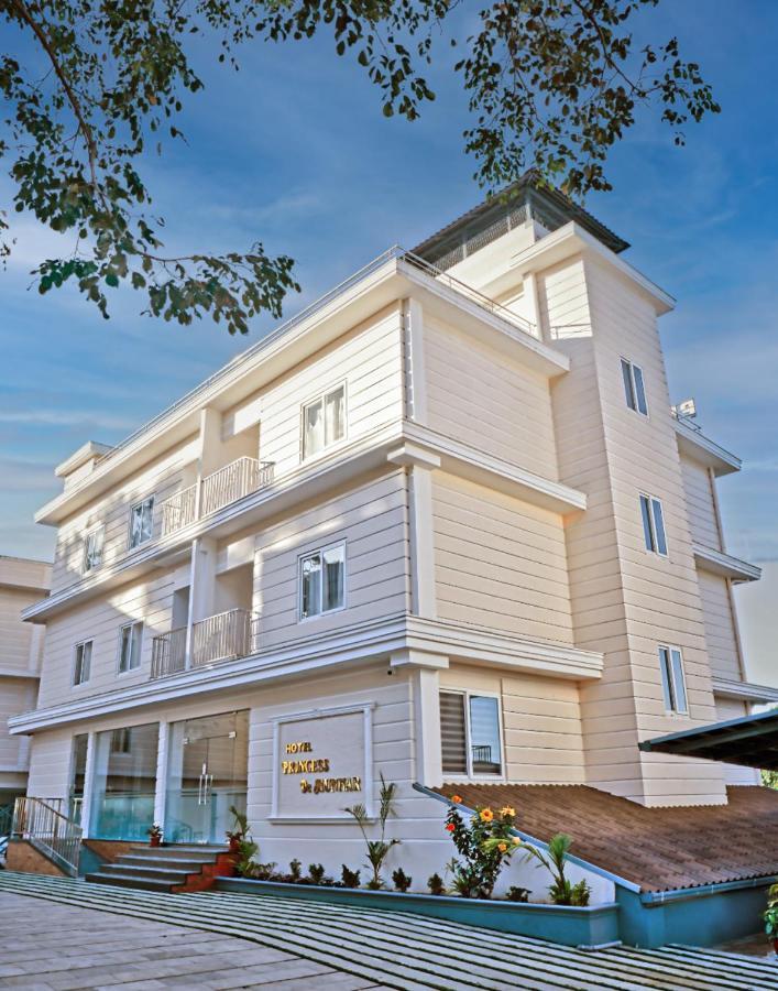 Princess De Munnar - 3 Star Hotel Thiruvananthapuram ภายนอก รูปภาพ