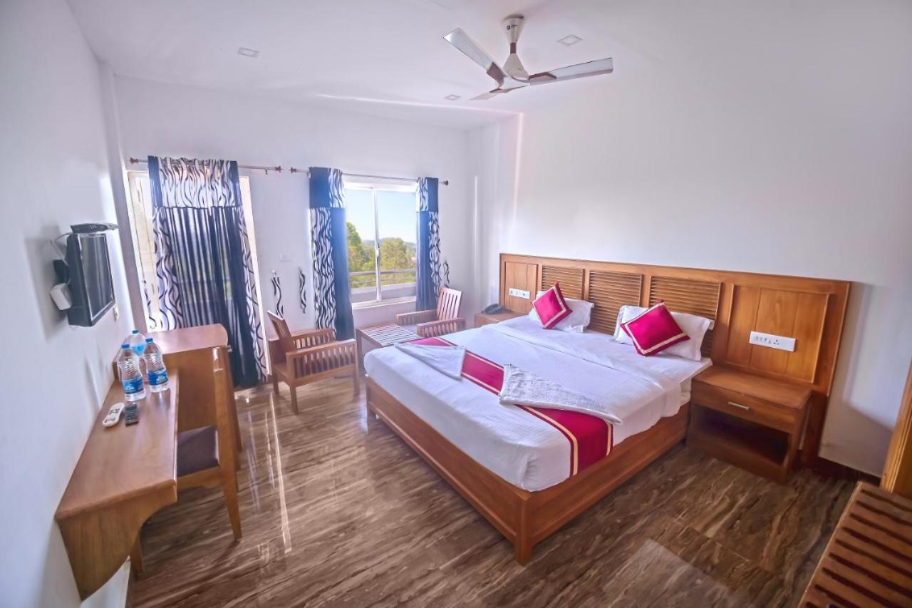 Princess De Munnar - 3 Star Hotel Thiruvananthapuram ภายนอก รูปภาพ