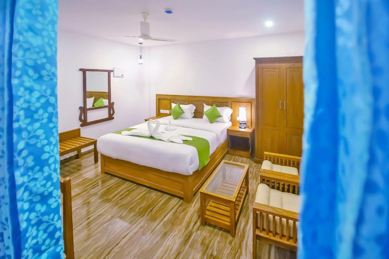Princess De Munnar - 3 Star Hotel Thiruvananthapuram ภายนอก รูปภาพ